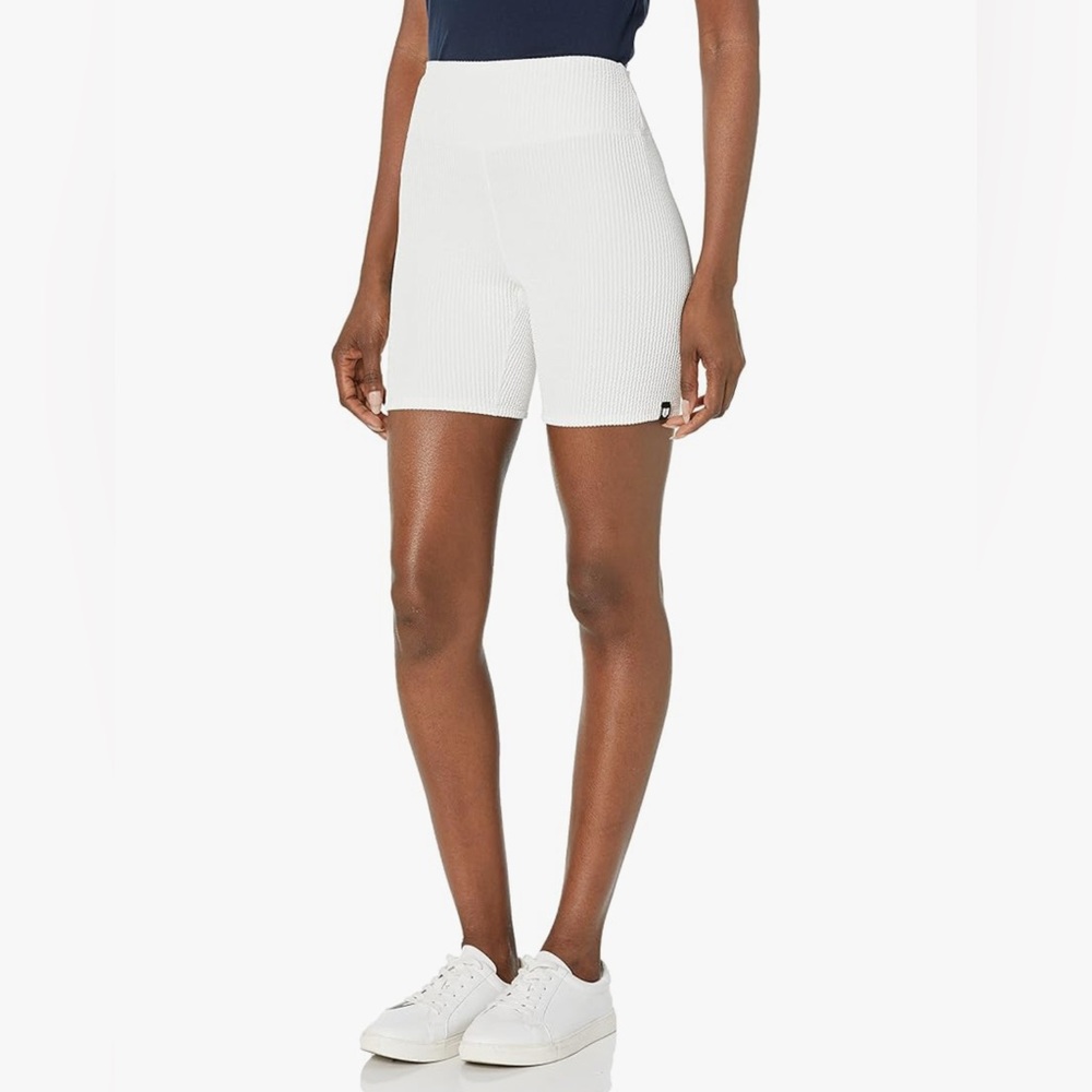 EleVen by Venus Williams White Ribbed Allure Biker/Yoga/Tennis Short Medium NWT